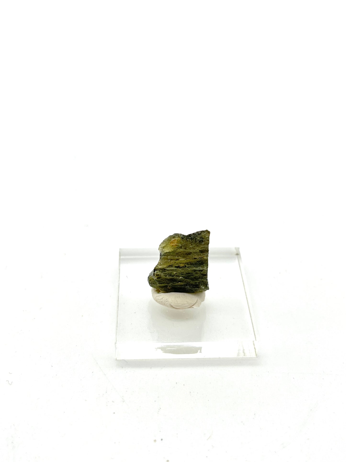 Éclat brut de moldavite